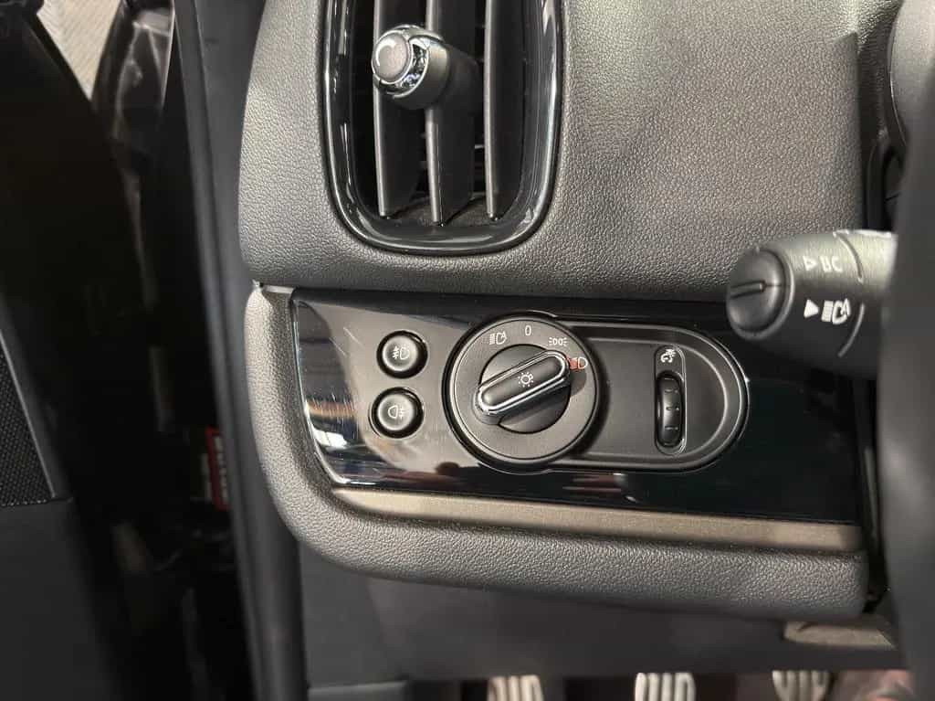 MINI One Countryman One D*JCW*LED-H&K-SHZ-TEMP-PDC 03/2019-photo-27