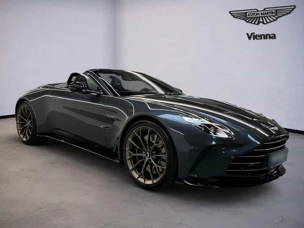 Aston Martin Vantage Roadster | Epsilon Black | Int. CF | B&W null-photo-0