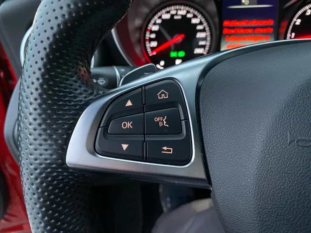 Mercedes-Benz C-Class 250 Coupe 9G-TRO AMG Line *LED*Pano*Memory*SHZ 11/2017-photo-21