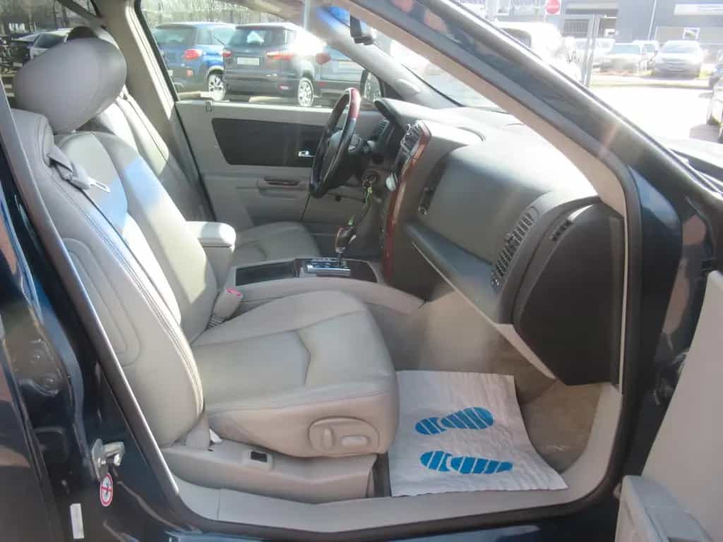Cadillac SRX 4.6 V8 4WD Sport Luxury Autom./OHNE TÜV!!! 08/2004-photo-13