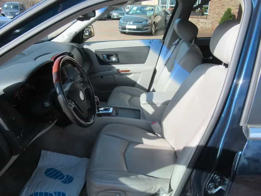 Cadillac SRX 4.6 V8 4WD Sport Luxury Autom./OHNE TÜV!!! 08/2004-photo-17