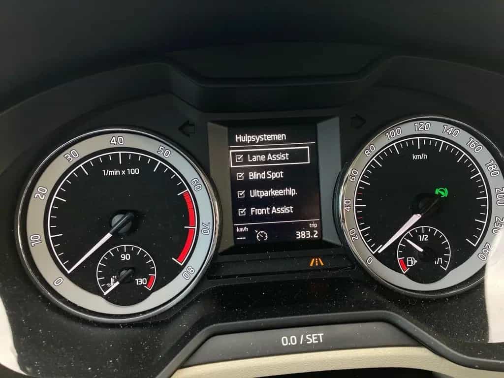 Skoda Octavia Combi 1.8TSI LED.DSG.AMBIENTE.ParkA.KAM. 06/2017-photo-12