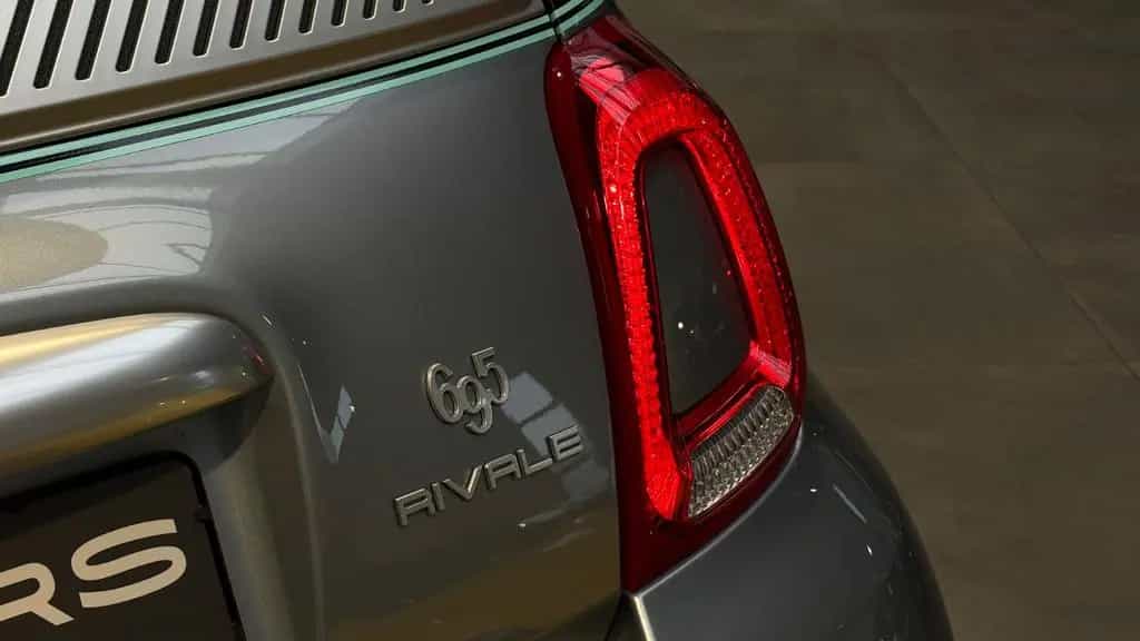 Abarth 695C RIVALE AUTOMATIK + AKRAPOVIC + CARBON 01/2019-photo-12