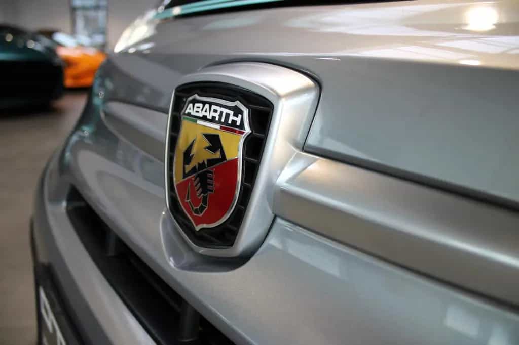 Abarth 695C RIVALE AUTOMATIK + AKRAPOVIC + CARBON 01/2019-photo-20