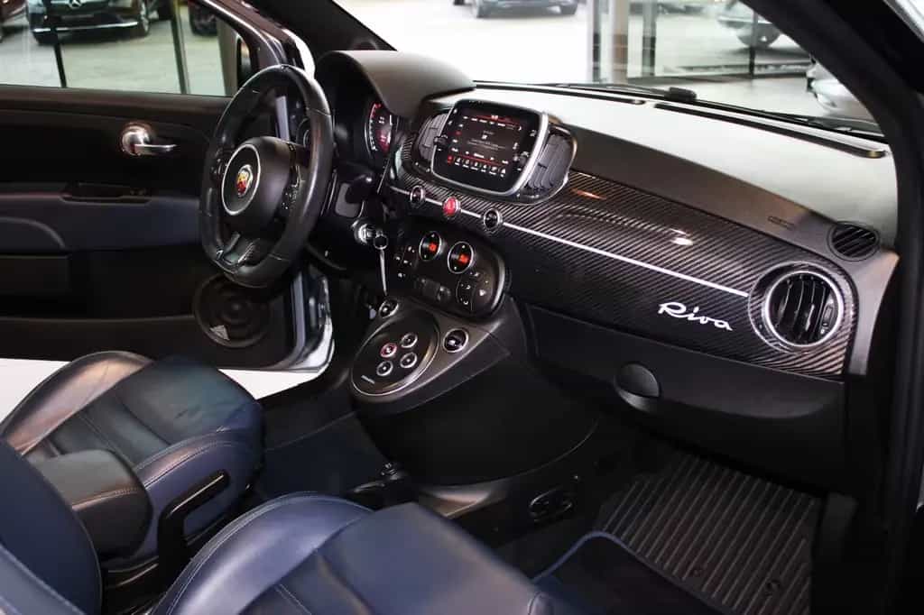 Abarth 695C RIVALE AUTOMATIK + AKRAPOVIC + CARBON 01/2019-photo-9