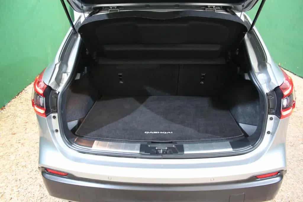 Nissan Qashqai N-Connecta Automatik, alle Extras! 02/2018-photo-13