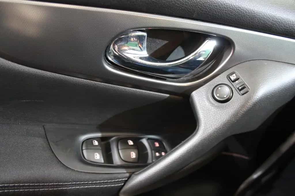 Nissan Qashqai N-Connecta Automatik, alle Extras! 02/2018-photo-18