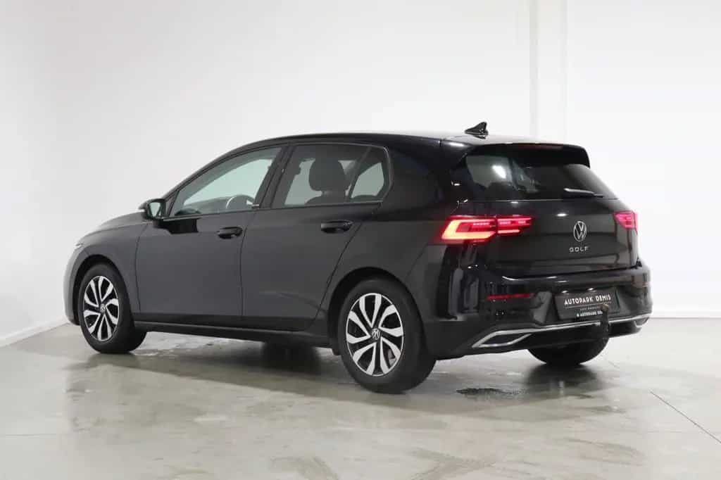 Volkswagen Golf VIII Lim. Active/GARANTIE2028/AHK/SD/ACC 01/2023-photo-4
