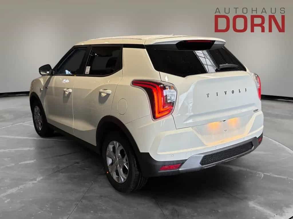 KGM Tivoli Essential 1.5 AT6 AWD null-photo-1
