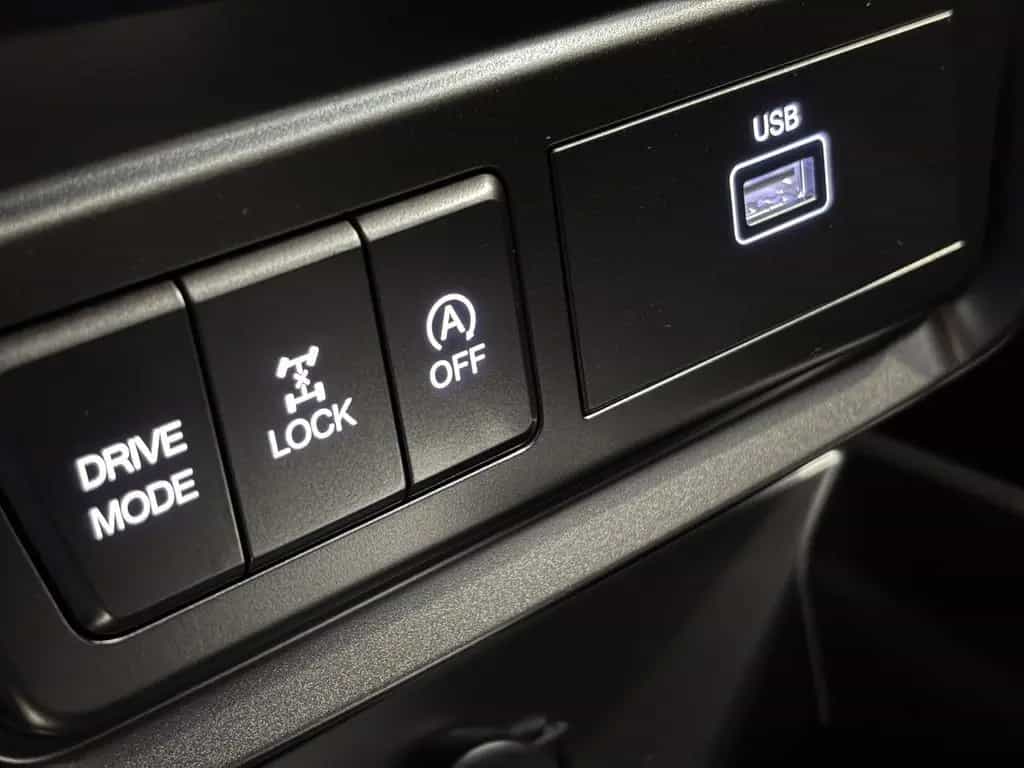 KGM Tivoli Essential 1.5 AT6 AWD null-photo-11