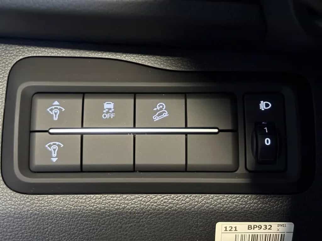 KGM Tivoli Essential 1.5 AT6 AWD null-photo-13