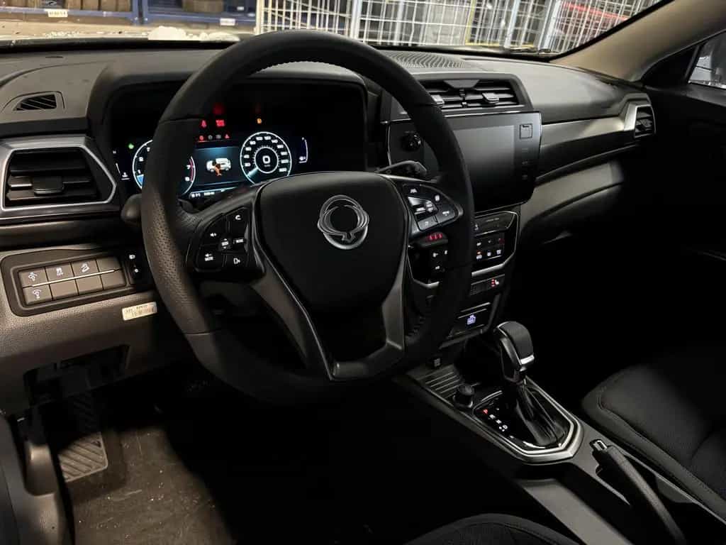 KGM Tivoli Essential 1.5 AT6 AWD null-photo-5