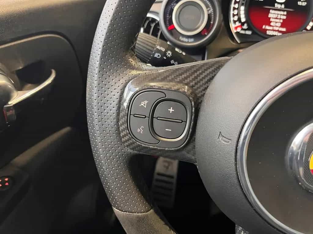 Abarth 695 Turismo KLIMA NAVI LEDER ALU 09/2024-photo-10