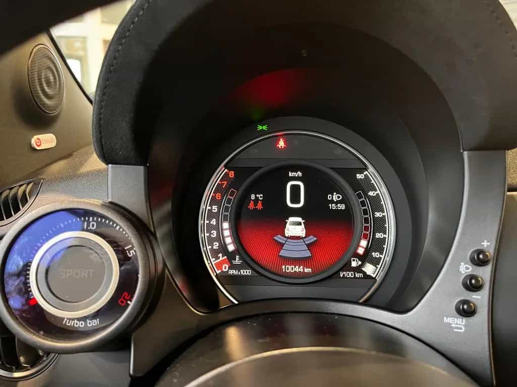 Abarth 695 Turismo KLIMA NAVI LEDER ALU 09/2024-photo-12