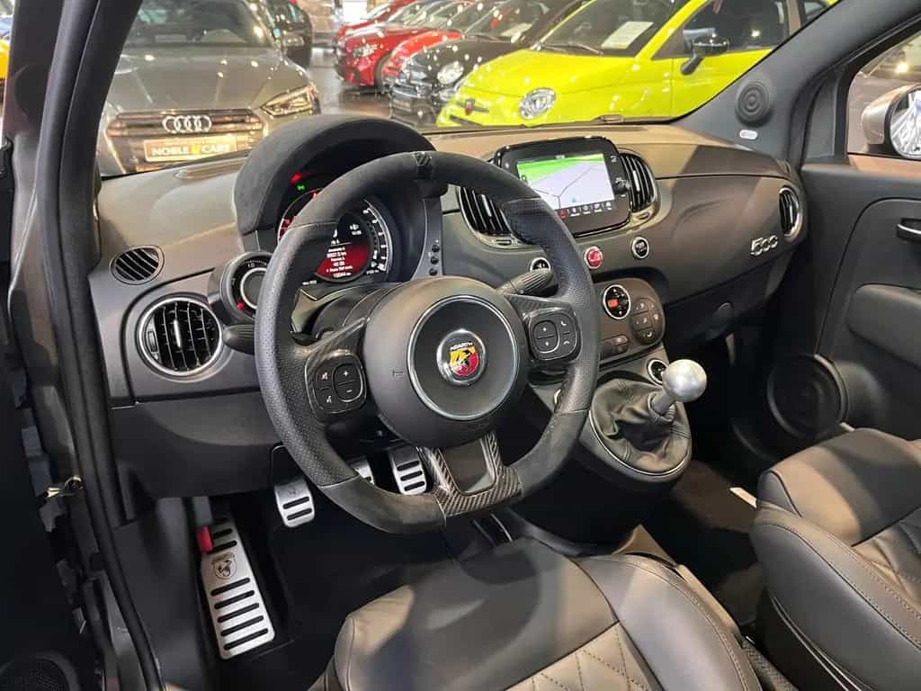 Abarth 695 Turismo KLIMA NAVI LEDER ALU 09/2024-photo-6