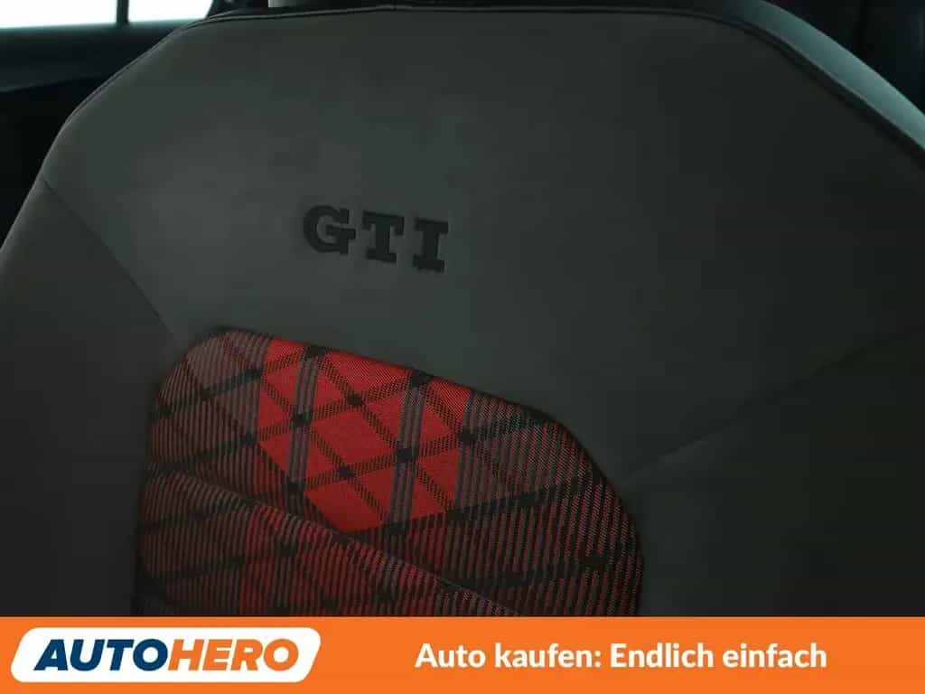 Volkswagen Golf VII 2.0 TSI GTI TCR Aut.*DYNAUDIO*LED*PDC* 06/2019-photo-32