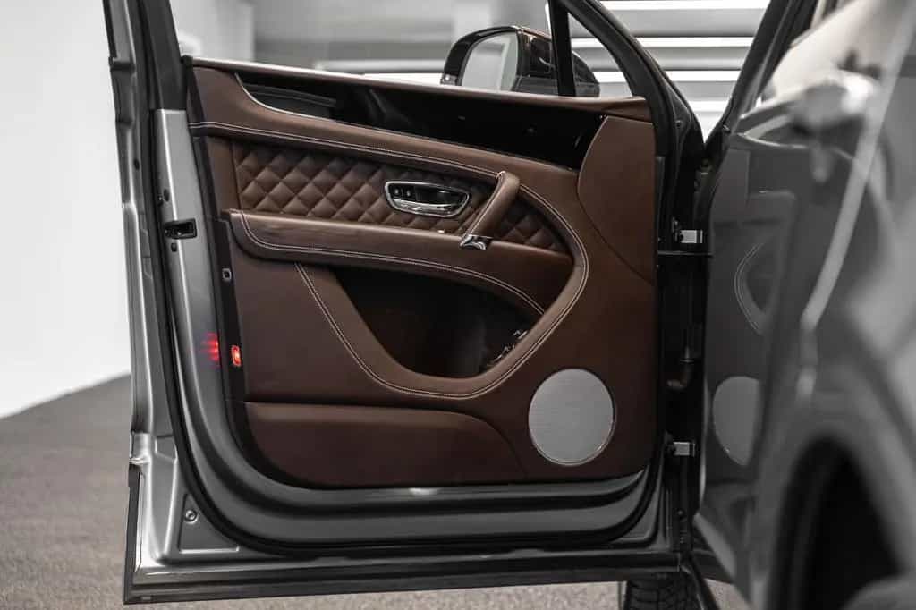 Bentley Bentayga 6.0 W12 *4-zone *Klimasitze *Panorama 06/2016-photo-8