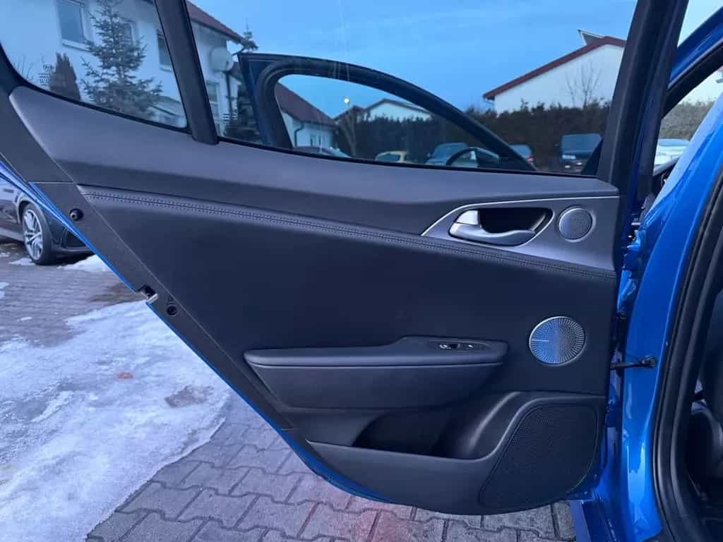 Kia Stinger GT 4WD LED/Service&TüV Neu/Pano 08/2018-photo-22