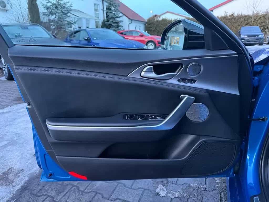 Kia Stinger GT 4WD LED/Service&TüV Neu/Pano 08/2018-photo-8