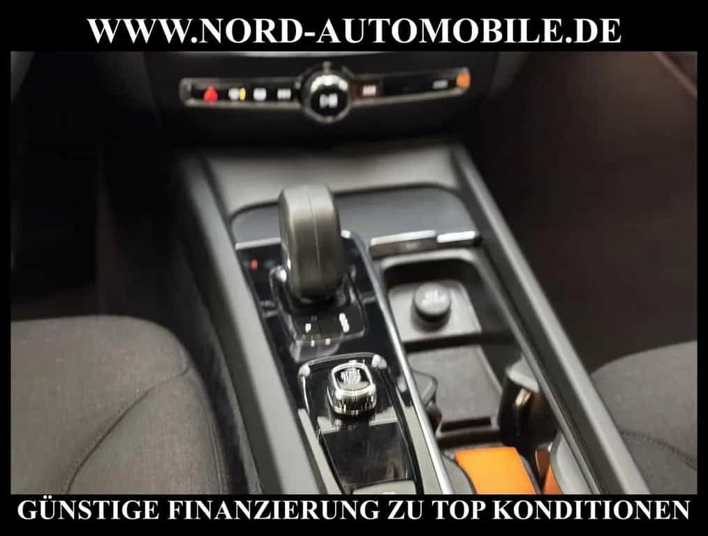 Volvo V60 Kombi B3 B Momentum *LED*Navi*Kamera*SHZ*17Z 10/2021-photo-18