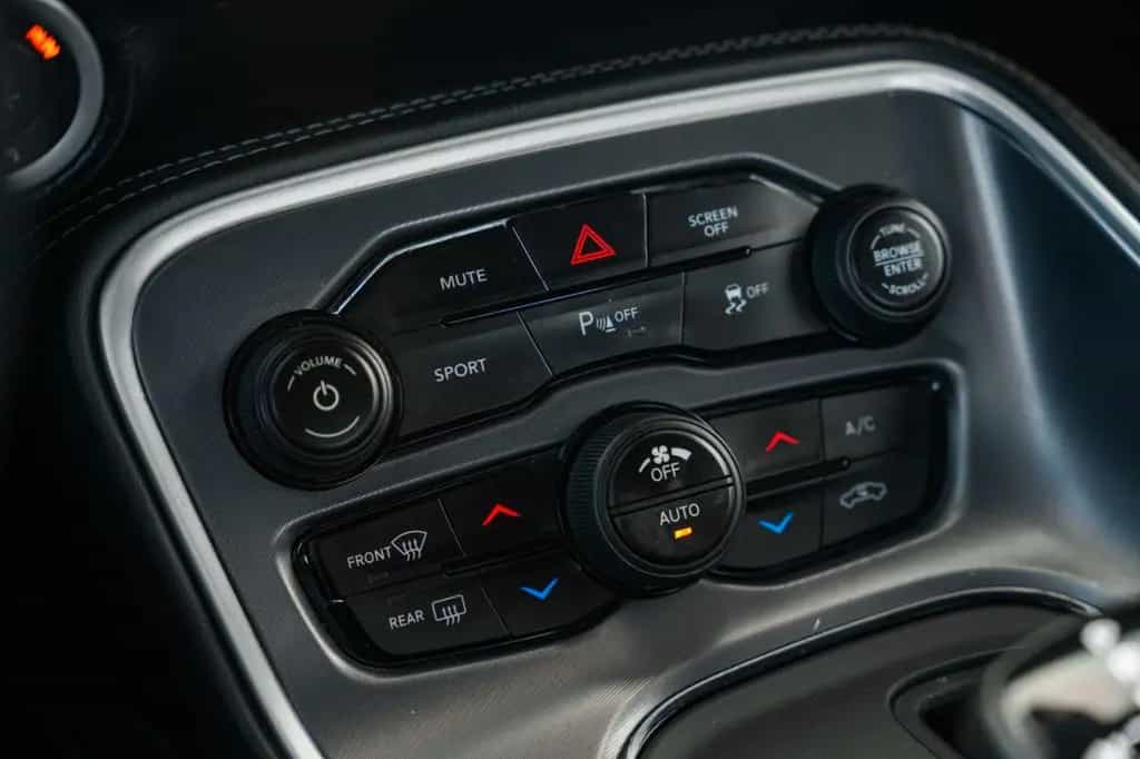 Dodge Challenger 5,7 Hemi WIDEBODY TOP 02/2020-photo-31