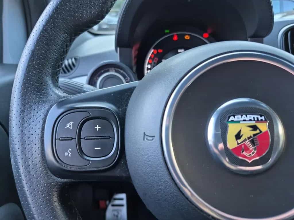 Abarth 595 1.4 PDC Sportfahrwerk CarPlay Klima Bi-Xenon 06/2019-photo-18