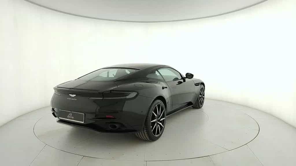 Aston Martin V8 Vantage ASTON MARTIN DB11 Coupe 4.0 V8 auto 06/2022-photo-2