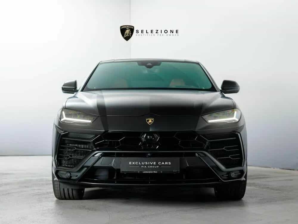 Lamborghini Urus 02/2019-photo-1
