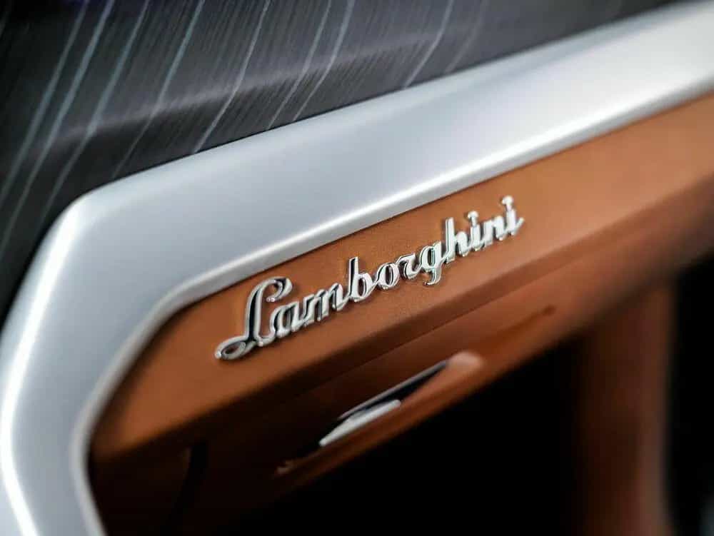 Lamborghini Urus 02/2019-photo-37
