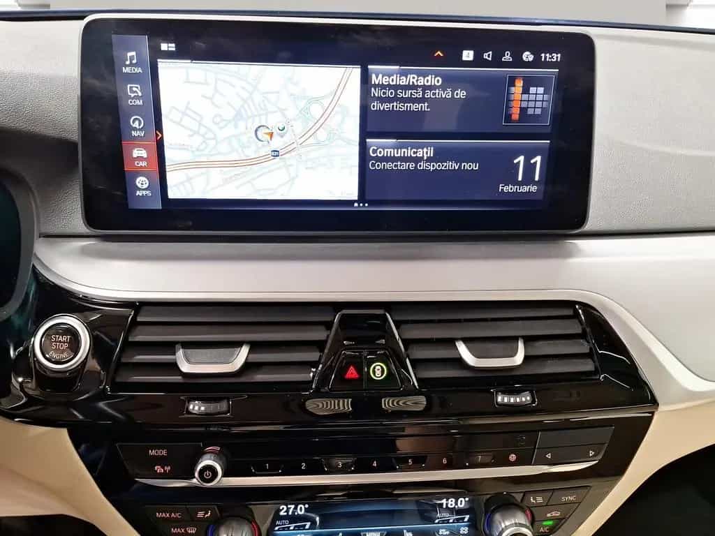 BMW 5 Series d xDrive Touring AHK LiveCockpitProf Kamera 11/2022-photo-14