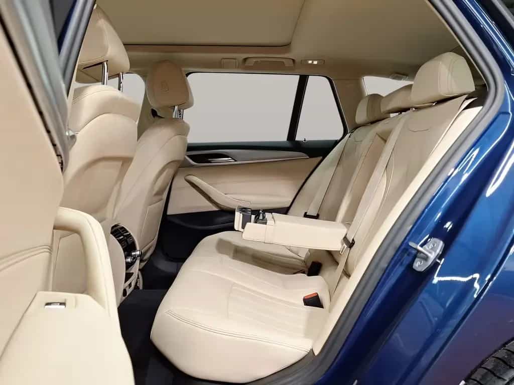 BMW 5 Series d xDrive Touring AHK LiveCockpitProf Kamera 11/2022-photo-5