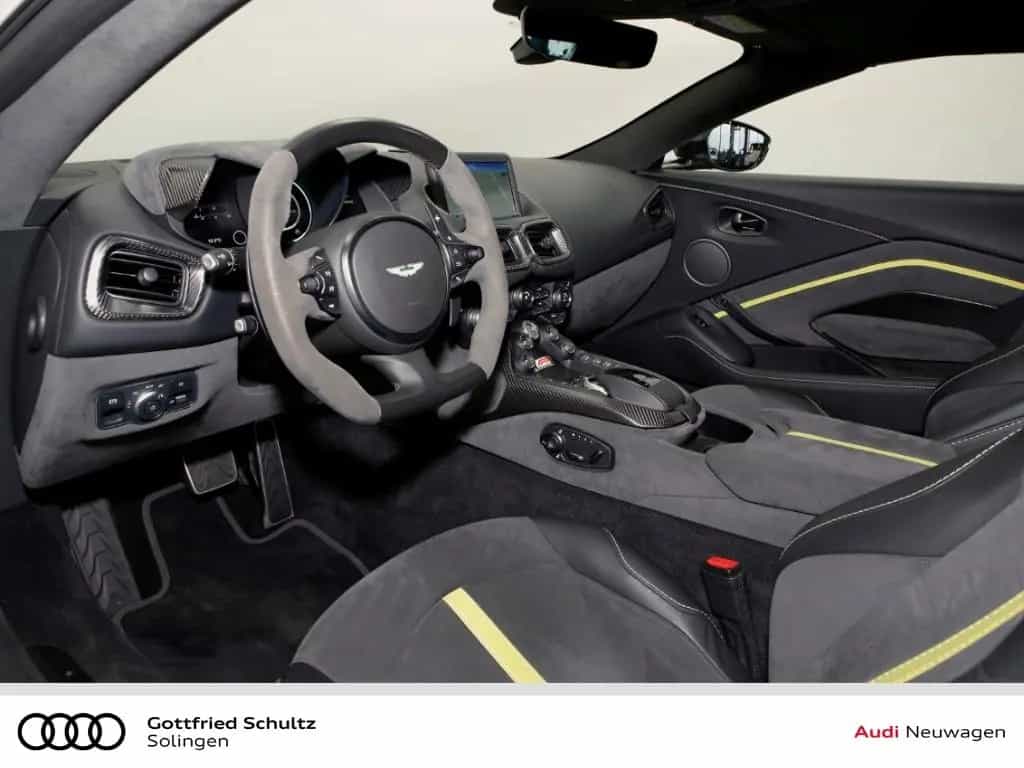 Aston Martin V8 Vantage F1 edition 07/2022-photo-10