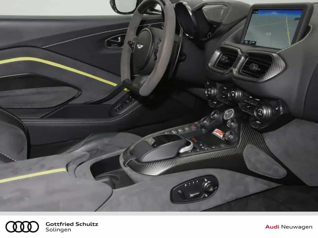 Aston Martin V8 Vantage F1 edition 07/2022-photo-8