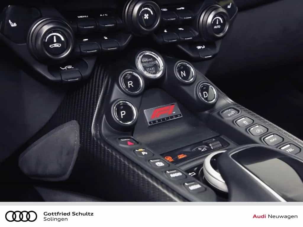 Aston Martin V8 Vantage F1 edition 07/2022-photo-9