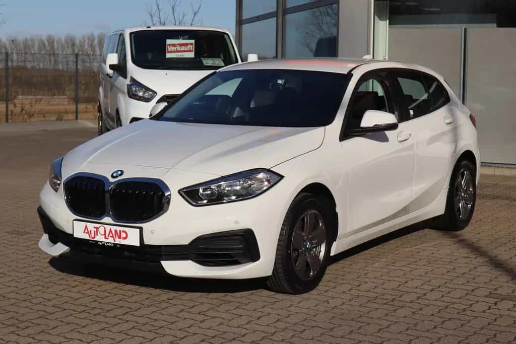 BMW 1 Series 118i Advantage Navi Sitzheizung DAB PDC Tempomat 12/2020-photo-1