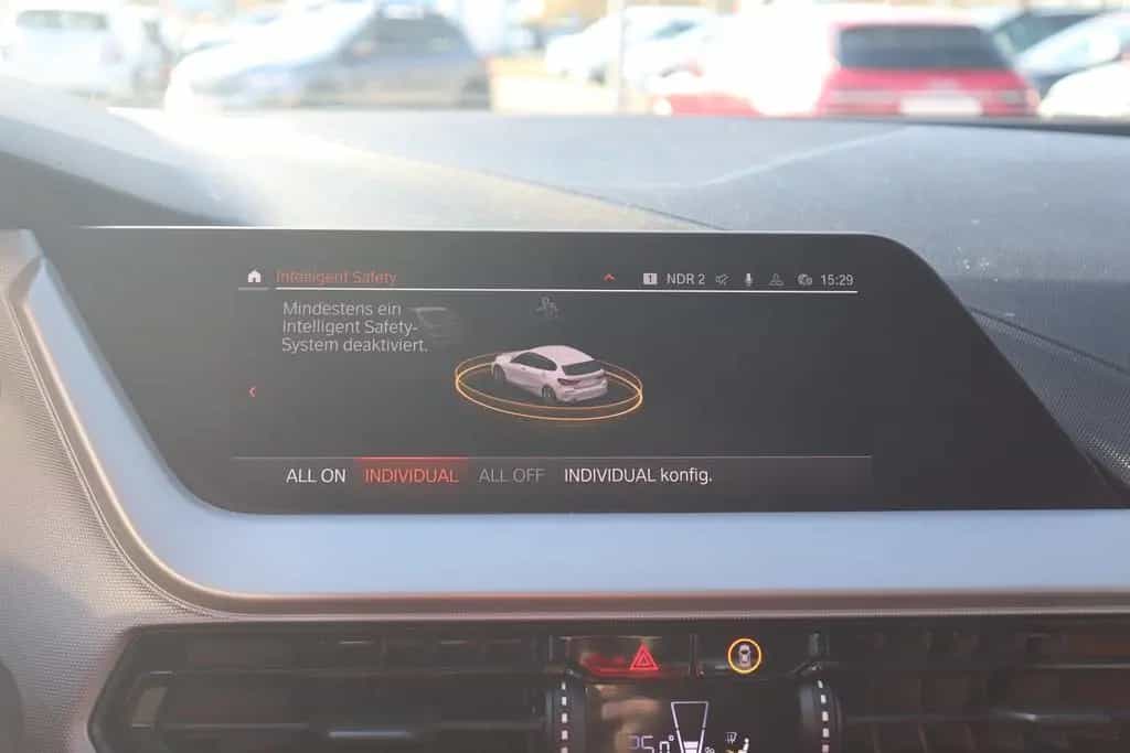 BMW 1 Series 118i Advantage Navi Sitzheizung DAB PDC Tempomat 12/2020-photo-11