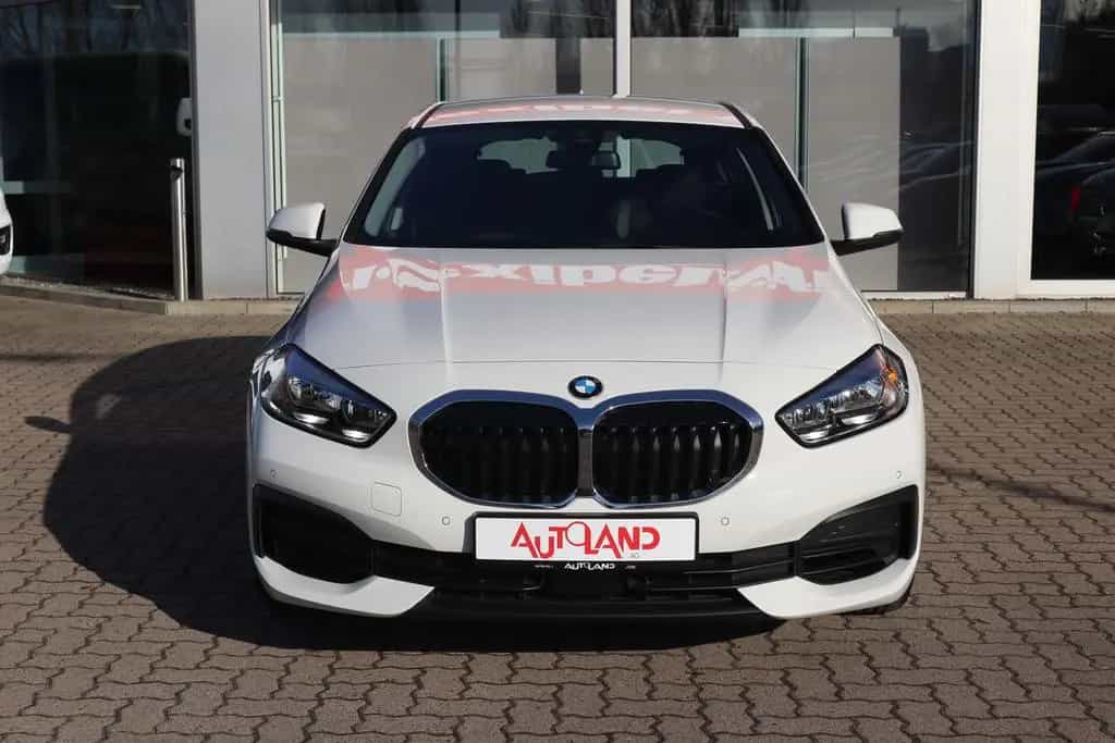 BMW 1 Series 118i Advantage Navi Sitzheizung DAB PDC Tempomat 12/2020-photo-2