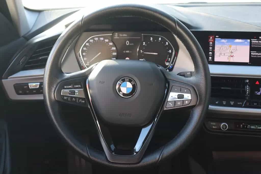 BMW 1 Series 118i Advantage Navi Sitzheizung DAB PDC Tempomat 12/2020-photo-20