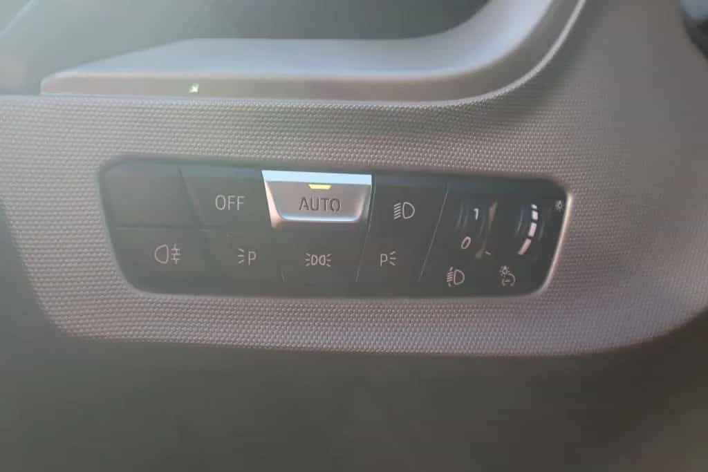 BMW 1 Series 118i Advantage Navi Sitzheizung DAB PDC Tempomat 12/2020-photo-31