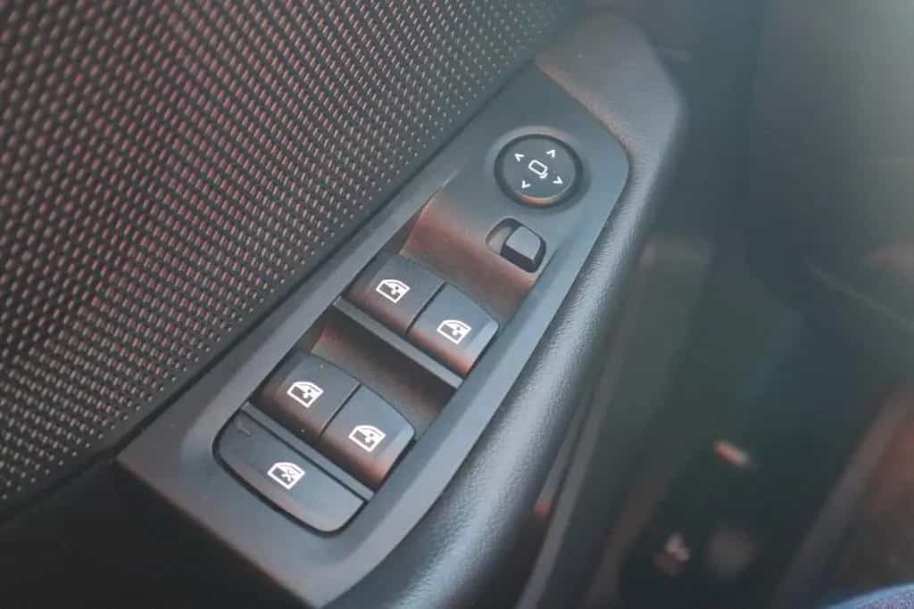BMW 1 Series 118i Advantage Navi Sitzheizung DAB PDC Tempomat 12/2020-photo-32