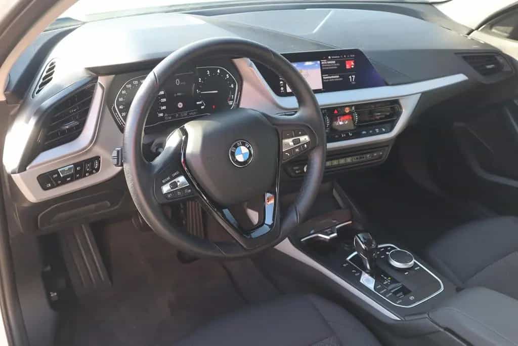 BMW 1 Series 118i Advantage Navi Sitzheizung DAB PDC Tempomat 12/2020-photo-8