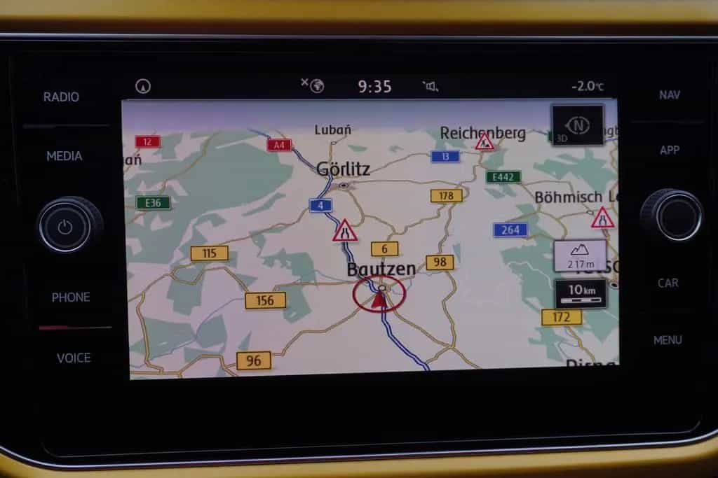 Volkswagen T-Roc 1.5 TSI  Style DSG LED Navi AHK Sitzheizun 03/2019-photo-13