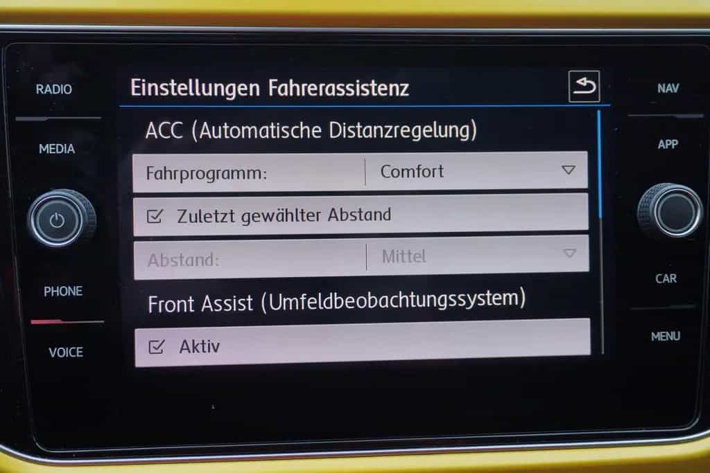 Volkswagen T-Roc 1.5 TSI  Style DSG LED Navi AHK Sitzheizun 03/2019-photo-17