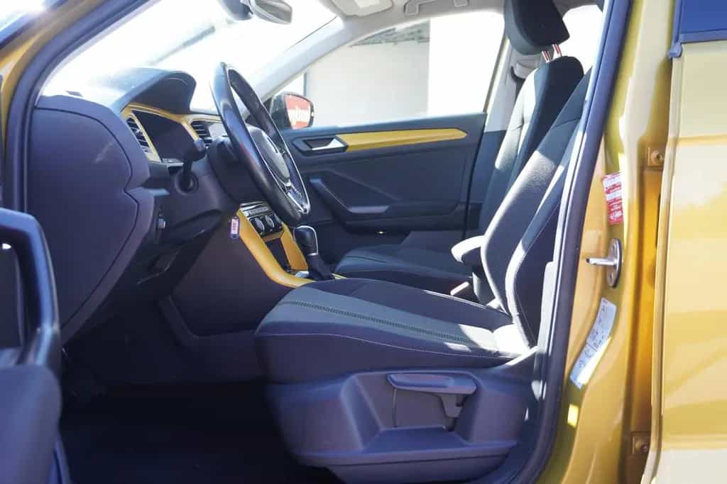Volkswagen T-Roc 1.5 TSI  Style DSG LED Navi AHK Sitzheizun 03/2019-photo-32