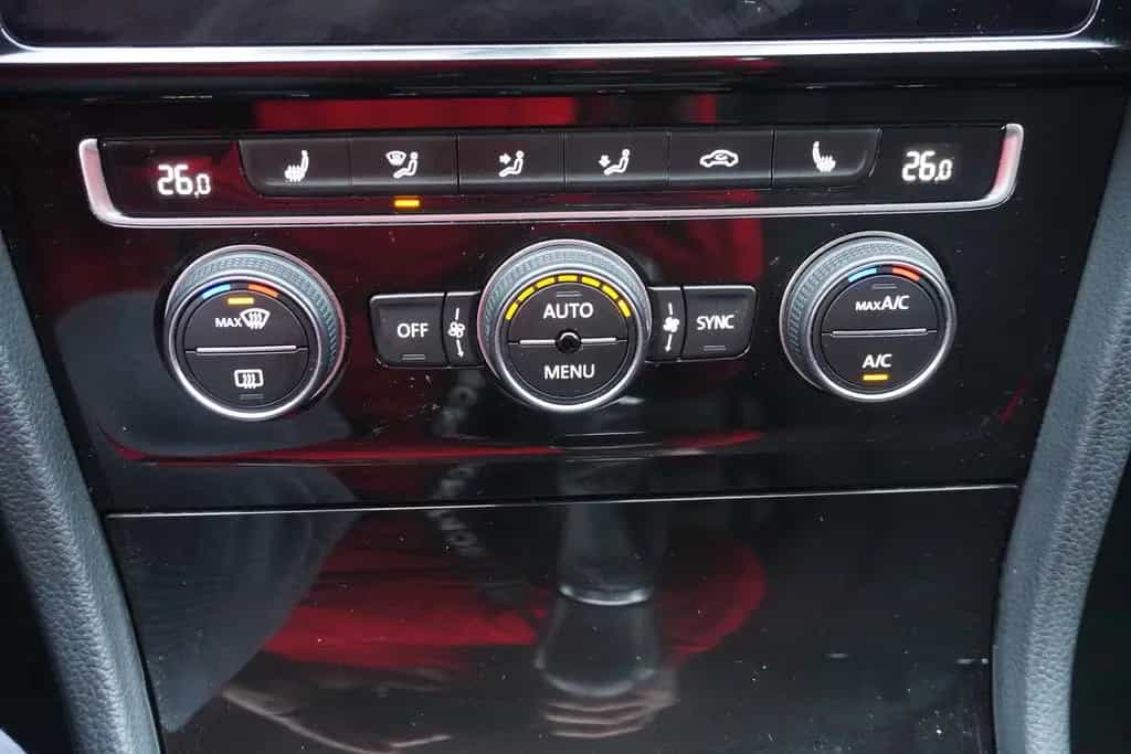 Volkswagen Golf VII Variant 1.0 TSI Sound Navi ACC PDC USB 01/2018-photo-17