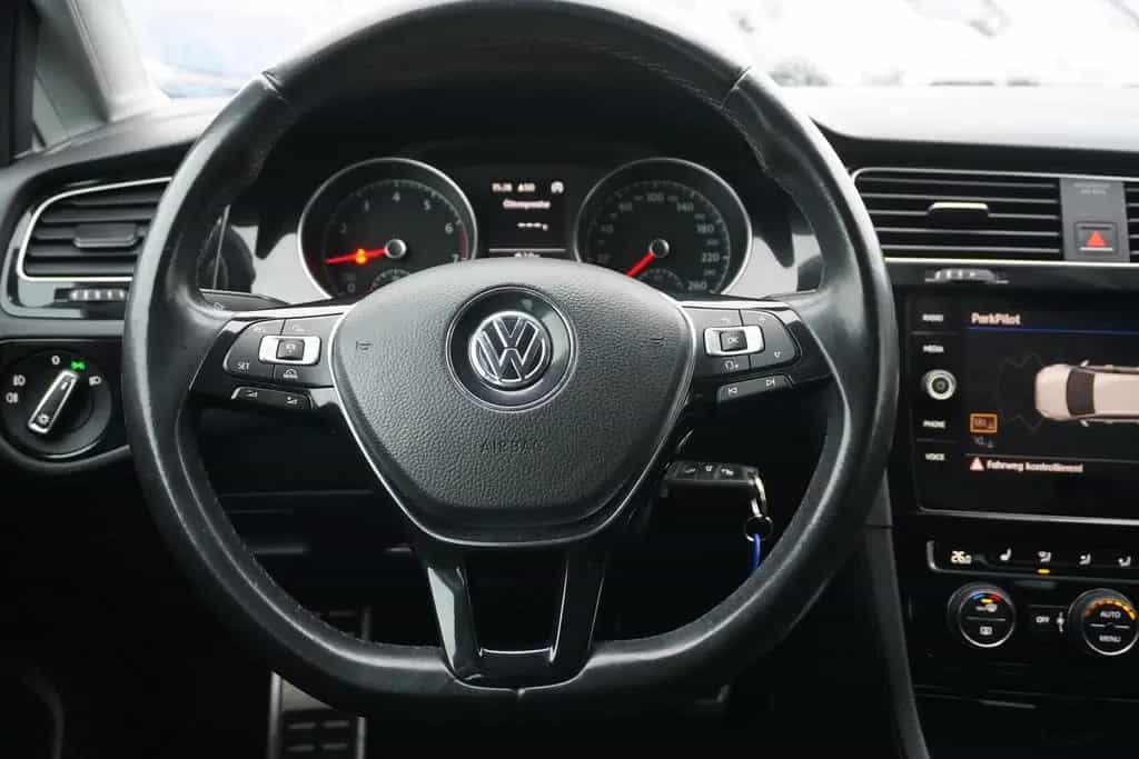 Volkswagen Golf VII Variant 1.0 TSI Sound Navi ACC PDC USB 01/2018-photo-21