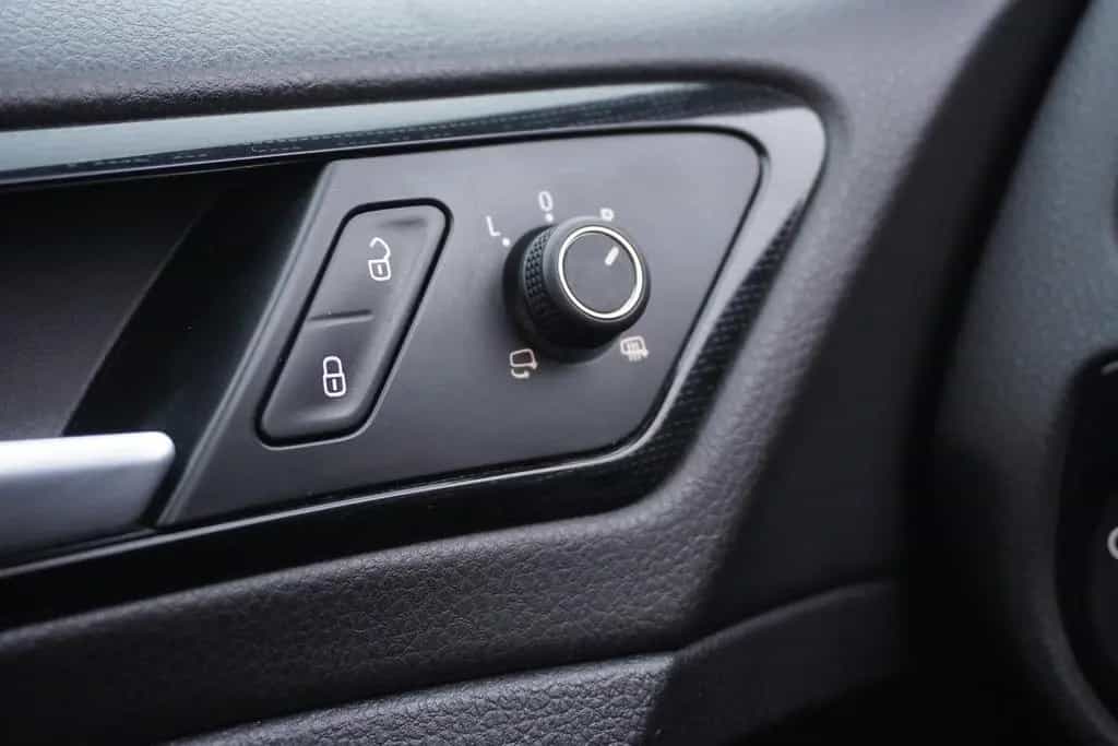 Volkswagen Golf VII Variant 1.0 TSI Sound Navi ACC PDC USB 01/2018-photo-27