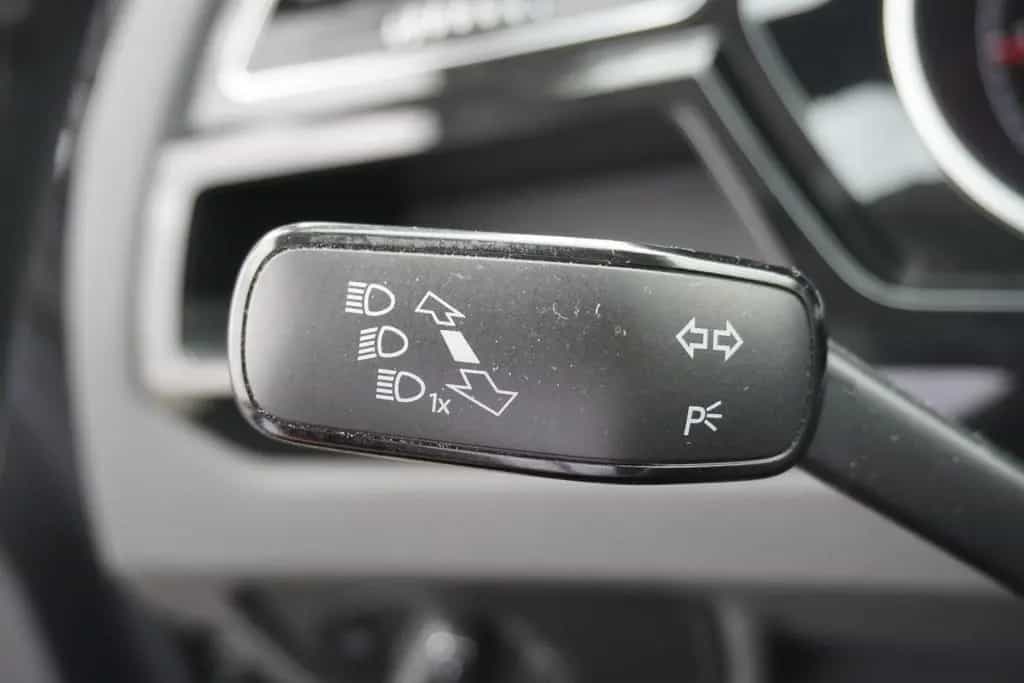 Volkswagen Touran 1.5 TSI DSG R-line LED Navi ACC Kamera 01/2019-photo-17