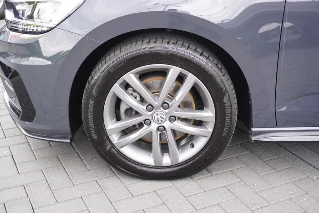 Volkswagen Touran 1.5 TSI DSG R-line LED Navi ACC Kamera 01/2019-photo-31