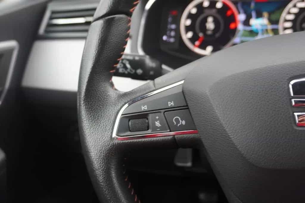 Seat Ibiza 1.0 TSI Style Beats Navi LED PDC FullLink 03/2019-photo-15